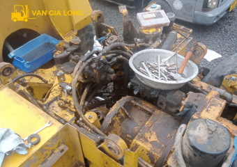 Sửa chữa máy xúc Komatsu